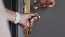 24/7 locksmith technician Gallery